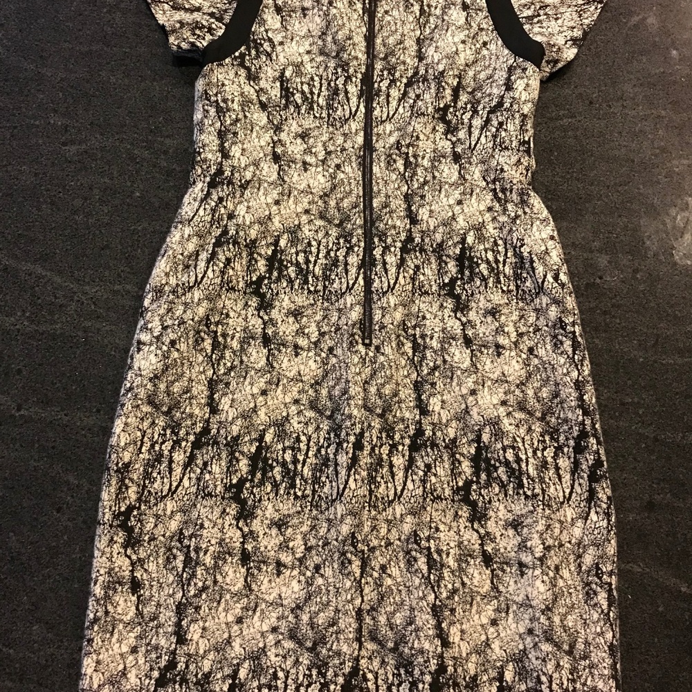 GREAT DRESS - Picture 2 of 3